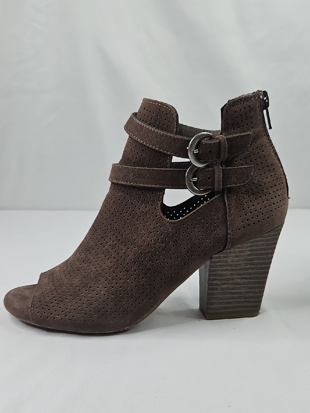 White Mountain Brown Perforated Suede Buckle Ankle Bootie Size 7.5